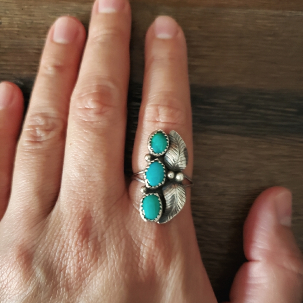 Vintage Sterling Silver Turquoise Ring